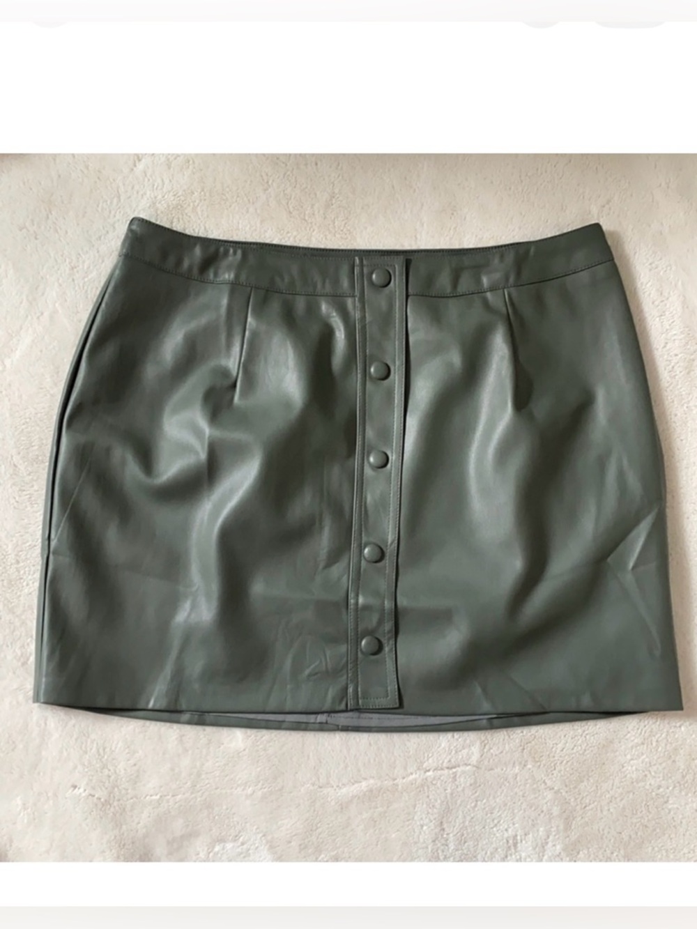 Lulus Most Fab Sage Green Vegan Leather Snap Button-Front Mini Skirt Size L NWT